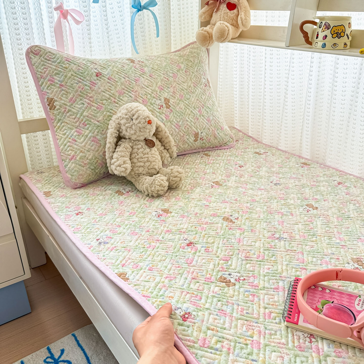 91家纺网 家纺一手货源 找家纺 简宜家居（朝初家纺） 2025新款全棉纯棉夹棉床盖学生宿舍上下铺三件套 田园歌-夹棉款