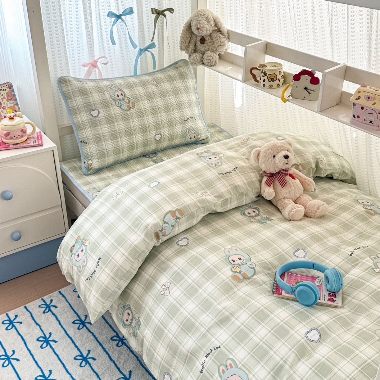 91家纺网 家纺一手货源 找家纺 简宜家居（朝初家纺） 2025新款全棉纯棉夹棉床盖学生宿舍上下铺三件套 绿格童趣-夹棉款