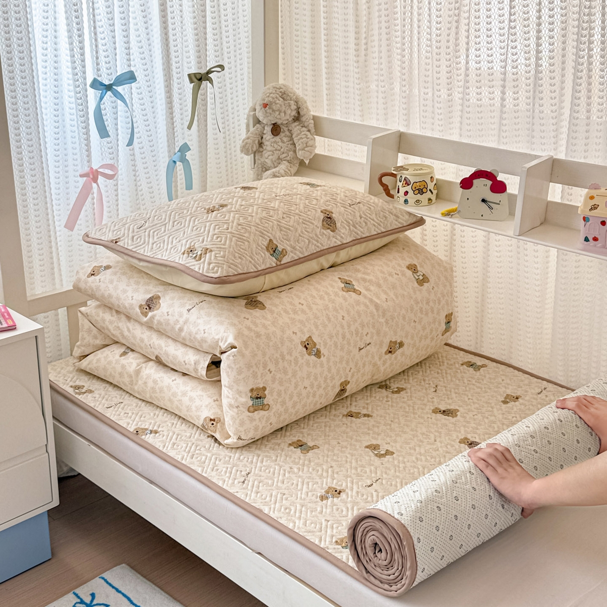 简宜家居（朝初家纺） 2025新款全棉纯棉夹棉床盖学生宿舍上下铺三件套 碎花小熊-夹棉款