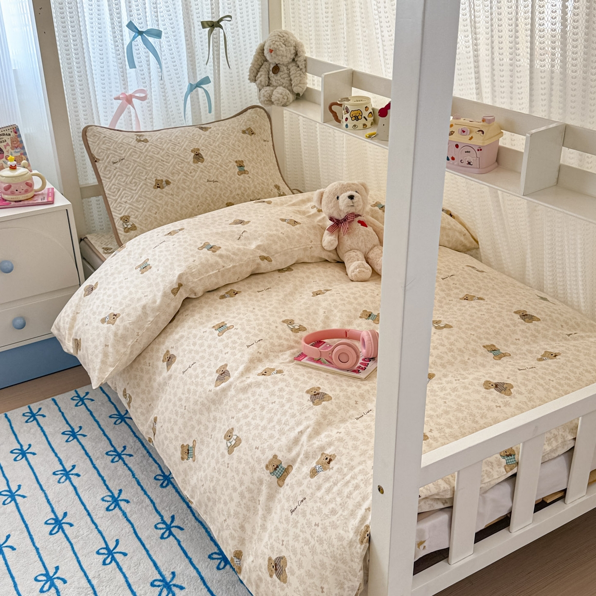 91家纺网 家纺一手货源 找家纺 简宜家居（朝初家纺） 2025新款全棉纯棉夹棉床盖学生宿舍上下铺三件套 碎花小熊-夹棉款