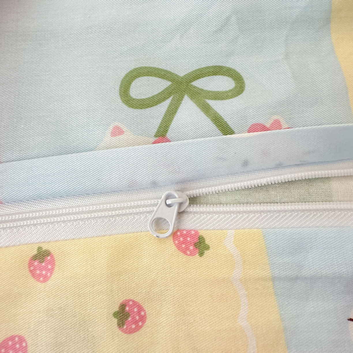 91家纺网 家纺一手货源 找家纺 简宜家居（朝初家纺） 2025新款全棉纯棉夹棉床盖学生宿舍上下铺三件套 拼布乐园-夹棉款