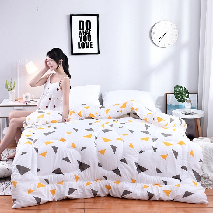 91家纺网 家纺一手货源 找家纺 悦织湾家纺 2025新款仿棉印花纯色学生被春秋被冬被四季通用被子被芯量多价优整年不断货 白恋