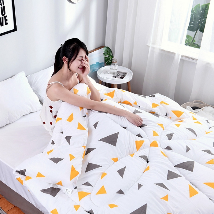 91家纺网 家纺一手货源 找家纺 悦织湾家纺 2025新款仿棉印花纯色学生被春秋被冬被四季通用被子被芯量多价优整年不断货 白恋