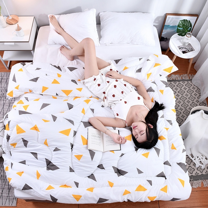 91家纺网 家纺一手货源 找家纺 悦织湾家纺 2025新款仿棉印花纯色学生被春秋被冬被四季通用被子被芯量多价优整年不断货 白恋