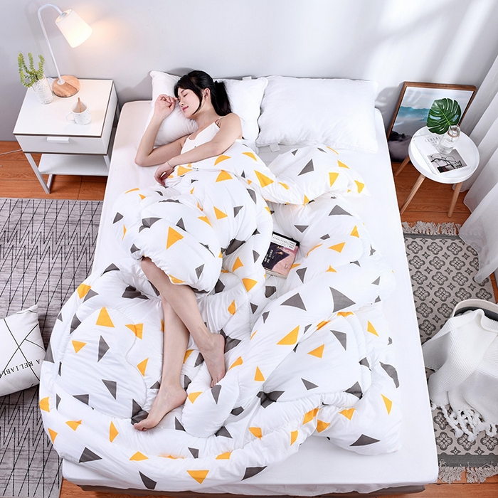 91家纺网 家纺一手货源 找家纺 悦织湾家纺 2025新款仿棉印花纯色学生被春秋被冬被四季通用被子被芯量多价优整年不断货 白恋