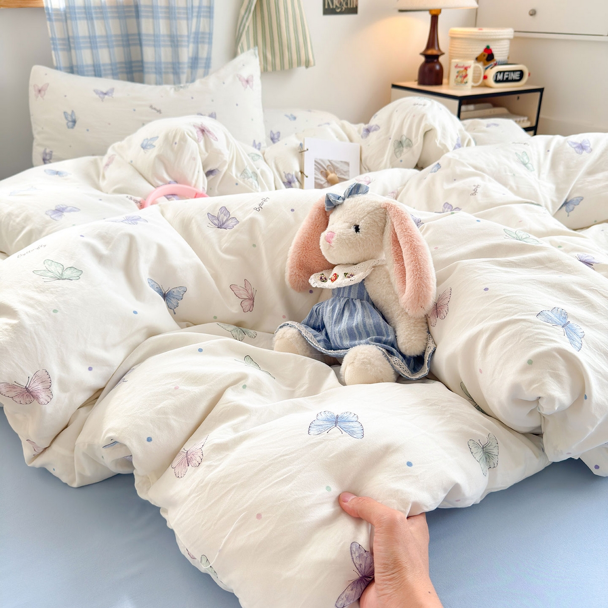 91家纺网 家纺一手货源 找家纺 罗亿家纺 2025新款软绵绵的双拼印花小清新水洗云朵棉四件套(第二批) 彩蝴蝶