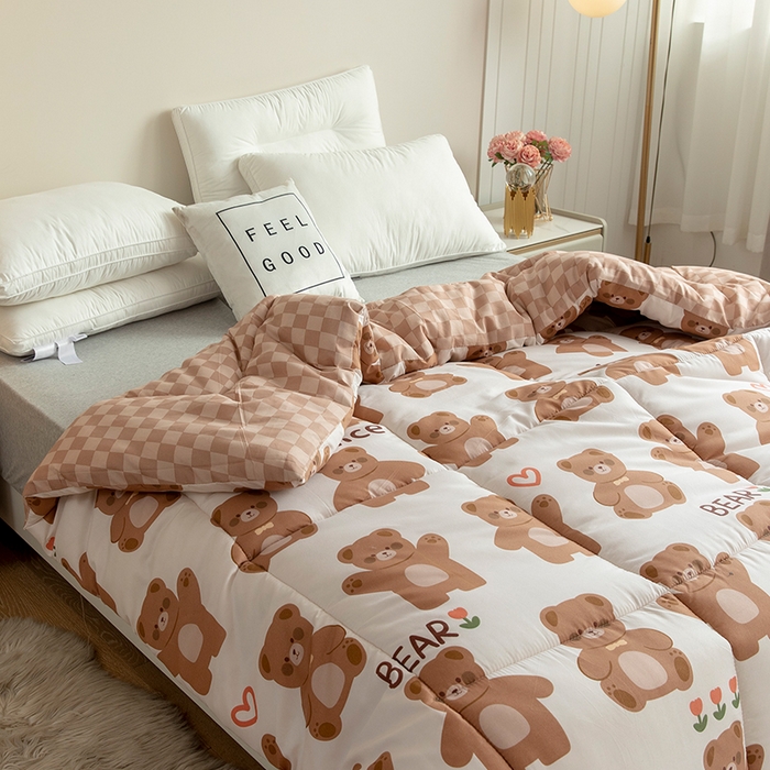 91家纺网 家纺一手货源 找家纺 悦织湾家纺 2025新款仿棉印花纯色学生被春秋被冬被四季通用被子被芯量多价优整年不断货 浣熊