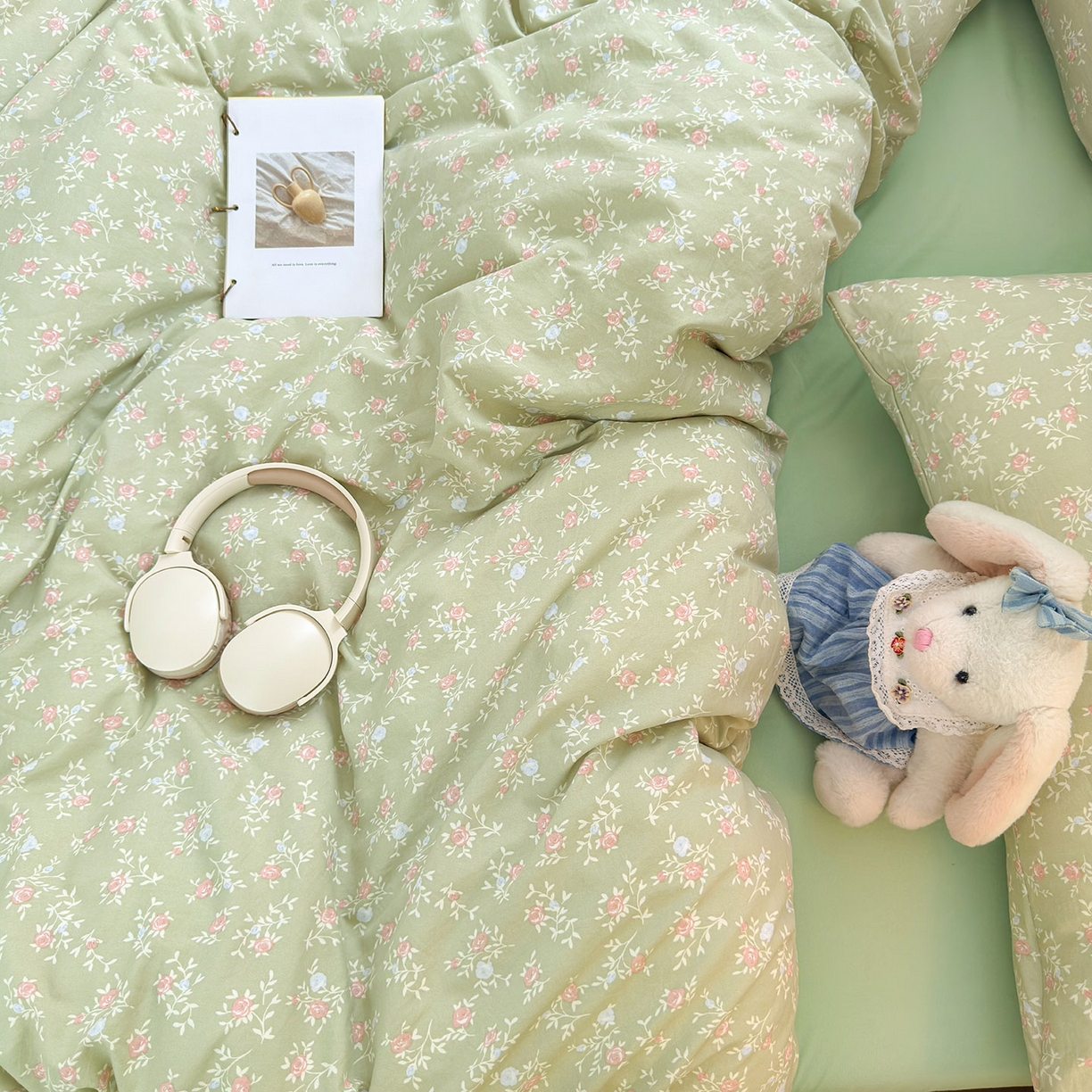 91家纺网 家纺一手货源 找家纺 罗亿家纺 2025新款软绵绵的双拼印花小清新水洗云朵棉四件套(第二批) 春江雾