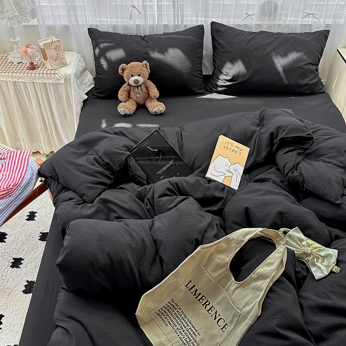 91家纺网 家纺一手货源 找家纺 繁花家居 2025新款高克重撞色水洗棉四件套 酷酷黑