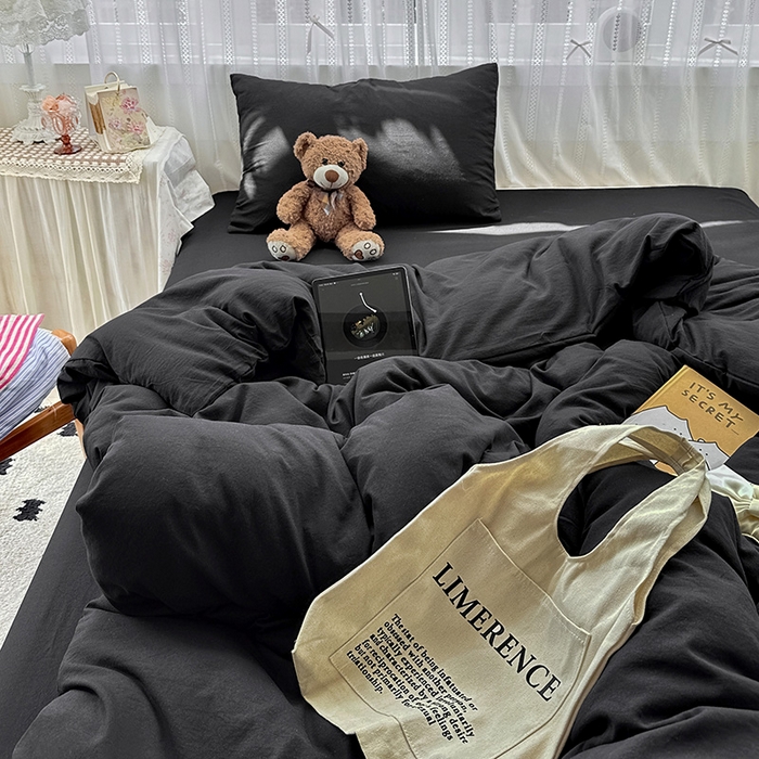 91家纺网 家纺一手货源 找家纺 繁花家居 2025新款高克重撞色水洗棉四件套 酷酷黑