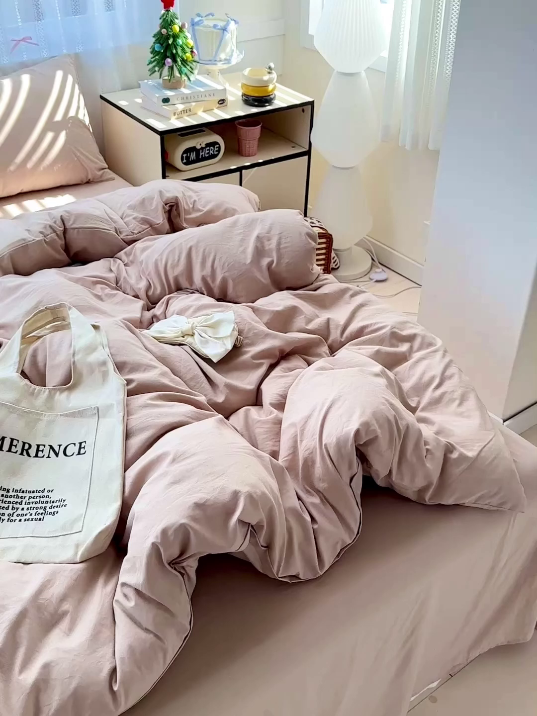 91家纺网 家纺一手货源 找家纺 繁花家居 2025新款高克重撞色水洗棉四件套 奶茶