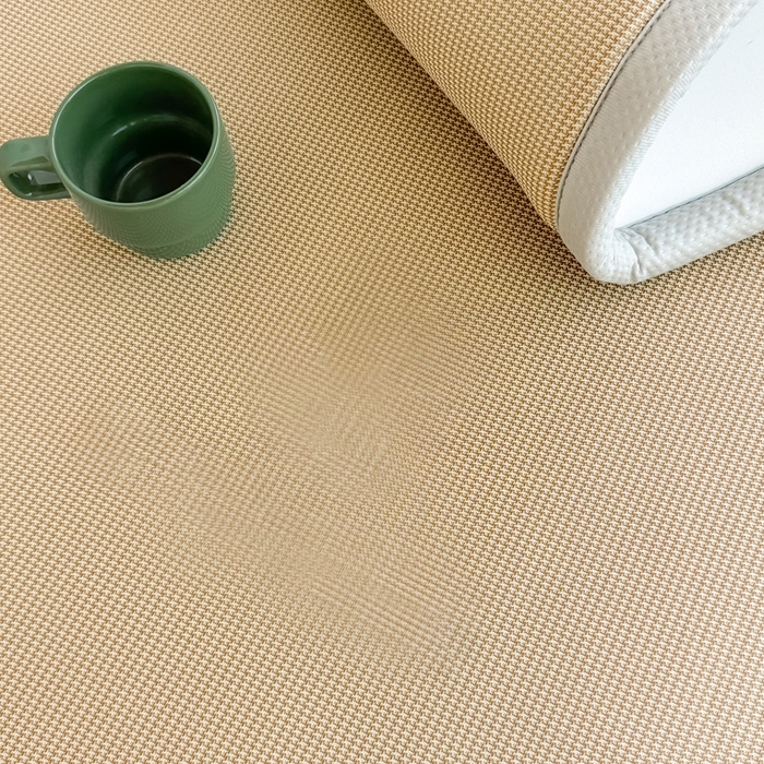 91家纺网 家纺一手货源 找家纺 卡罗兰 2025新款碳光冰丝按摩学生床垫床褥 双面 四季通用 咖啡