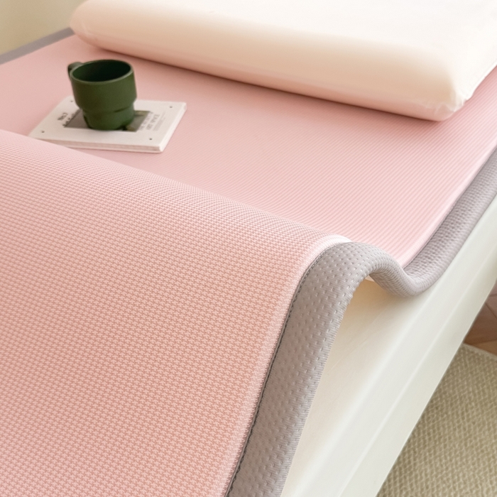 91家纺网 家纺一手货源 找家纺 卡罗兰 2025新款碳光冰丝按摩学生床垫床褥 双面 四季通用 嫩粉