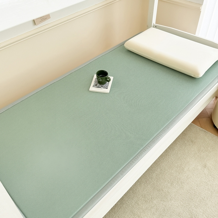 91家纺网 家纺一手货源 找家纺 卡罗兰 2025新款碳光冰丝按摩学生床垫床褥 双面 四季通用 水绿