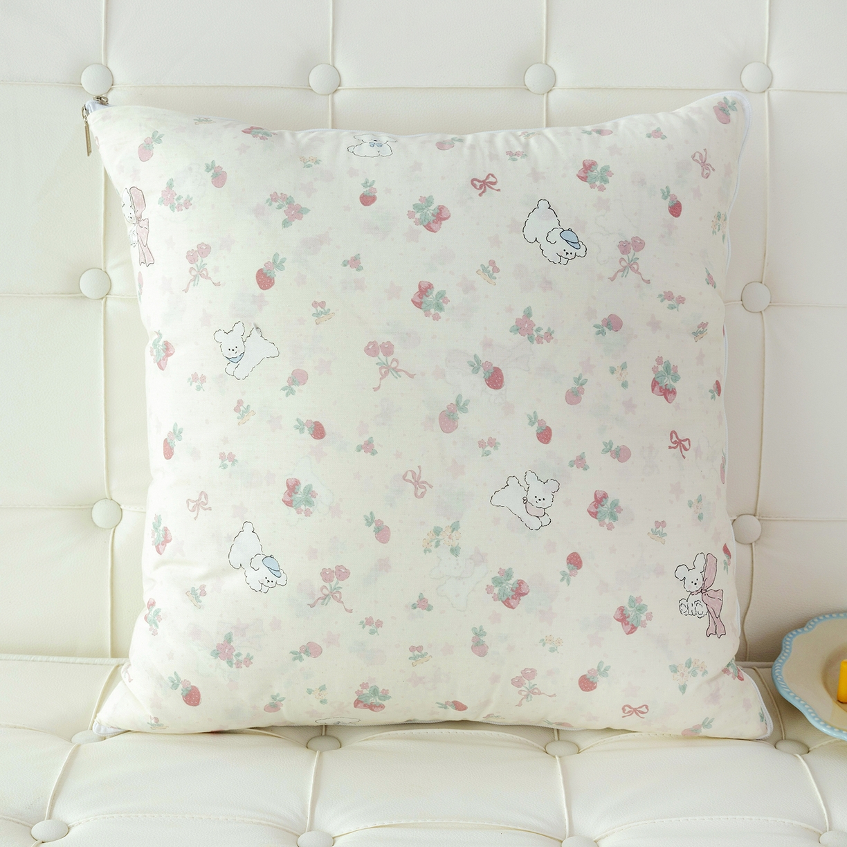 91家纺网 家纺一手货源 找家纺 番茄+ 2025新款13370全棉印花卡通抱枕被 草莓狗