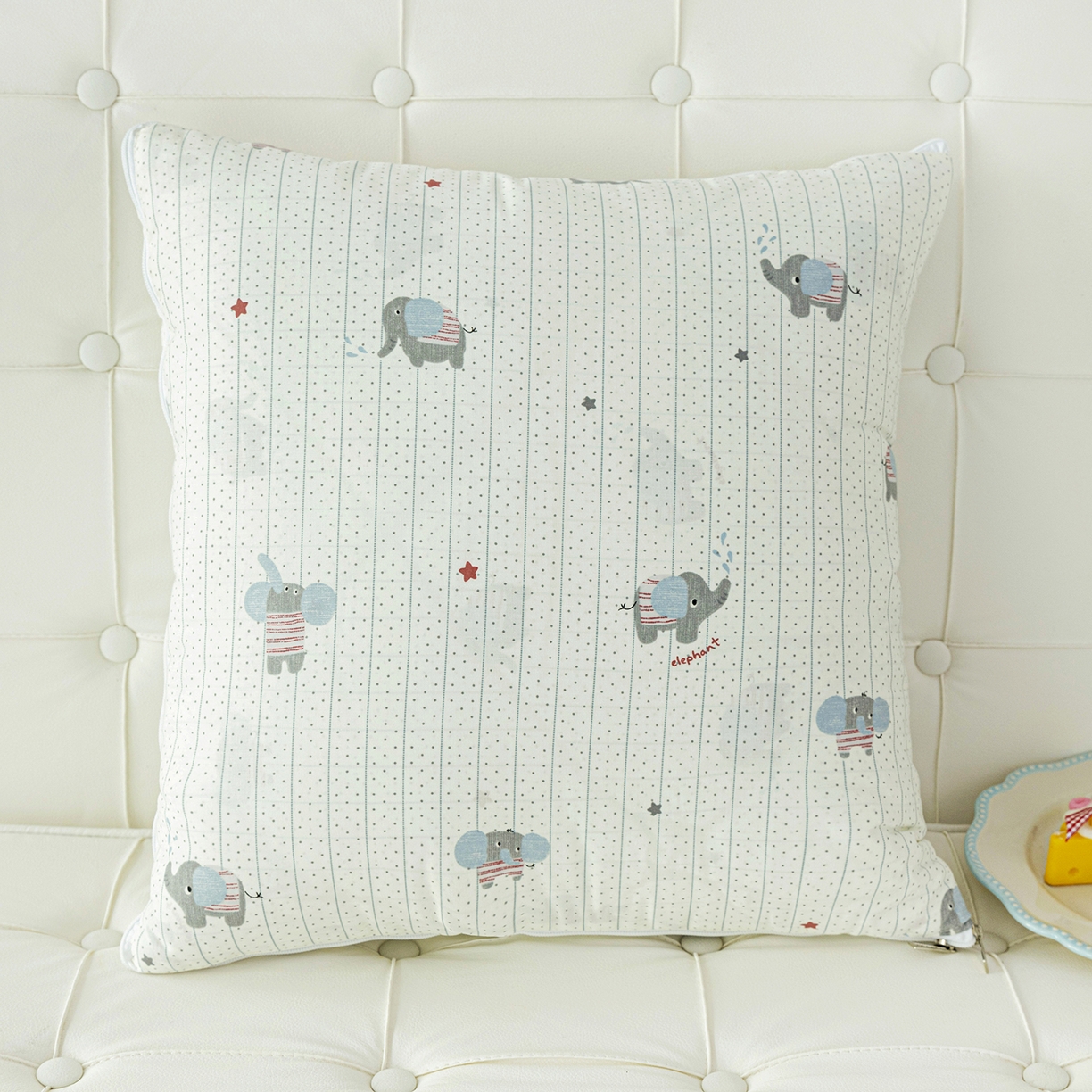 91家纺网 家纺一手货源 找家纺 番茄+ 2025新款13370全棉印花卡通抱枕被 条纹小象