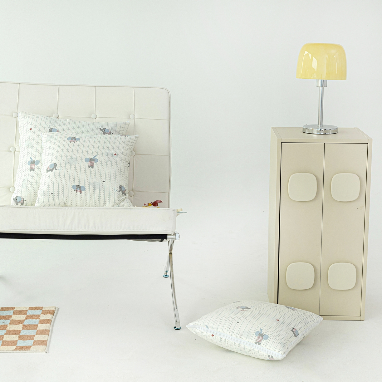 91家纺网 家纺一手货源 找家纺 番茄+ 2025新款13370全棉印花卡通抱枕被 条纹小象