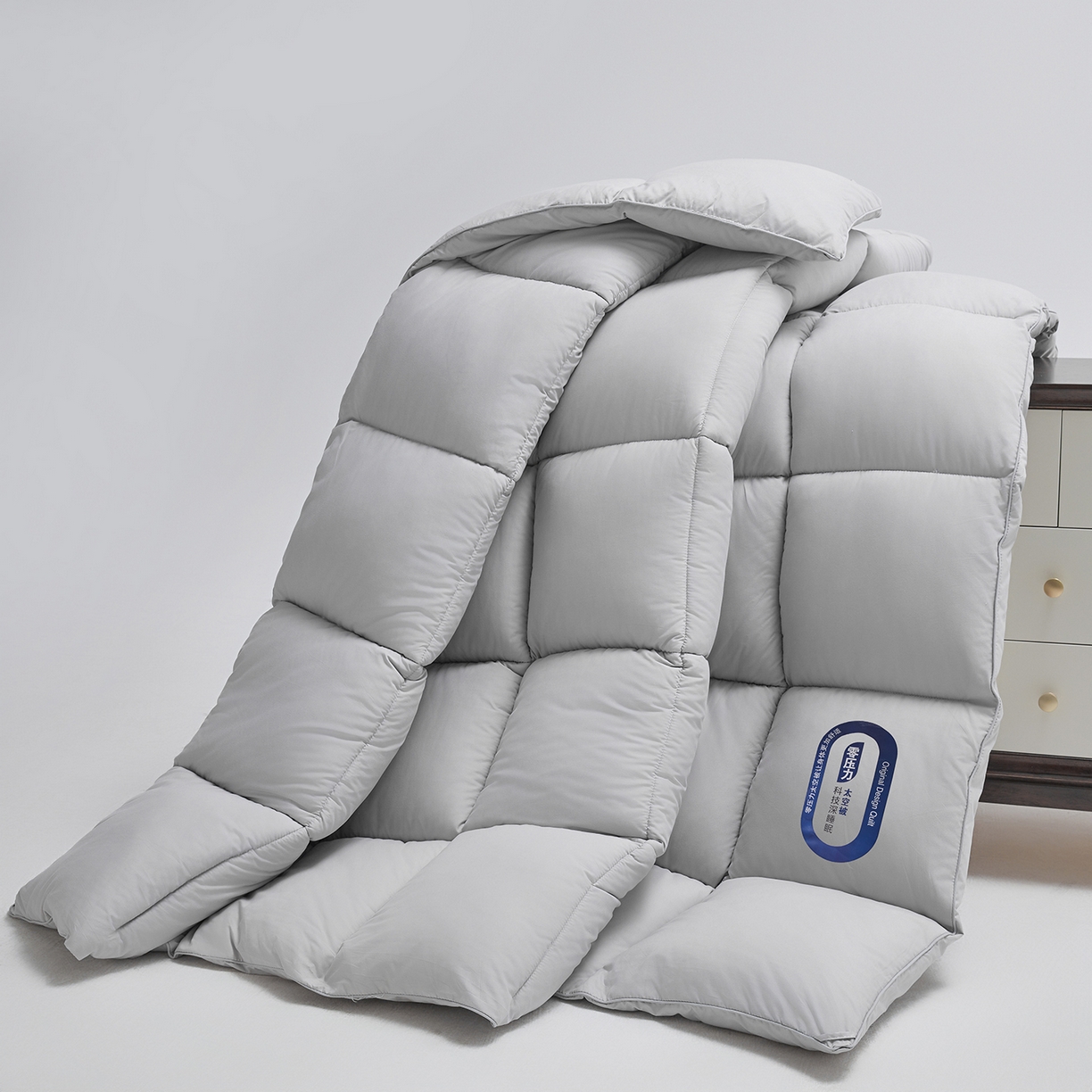 91家纺网 家纺一手货源 找家纺 帕芬鸟家纺 2025新款零压力太空被被子被芯系列 静夜灰