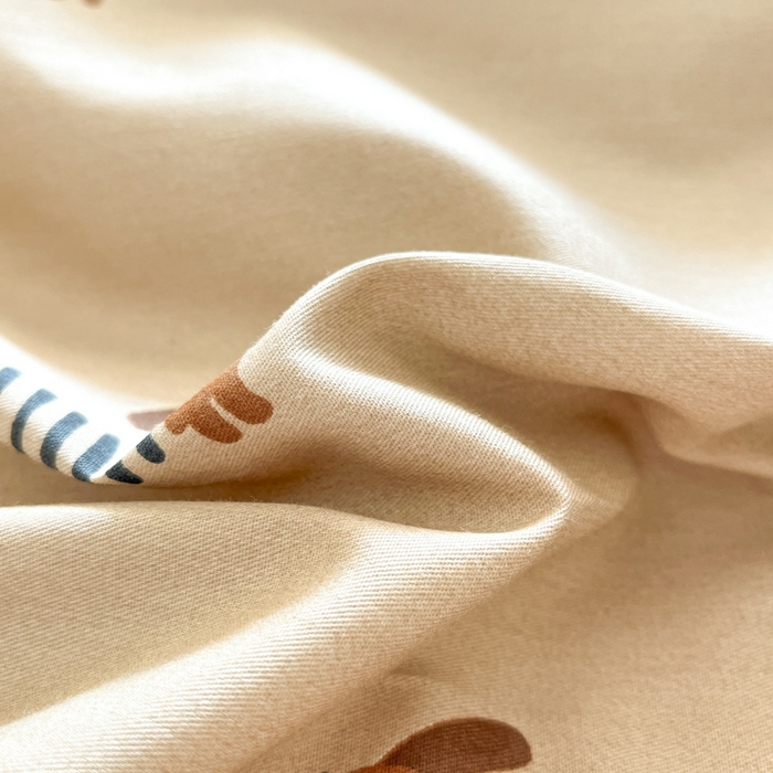 91家纺网 家纺一手货源 找家纺 吉象家纺 2025新款亲肤舒适全棉纯棉小清新卡通系列四件套 面包腊肠狗