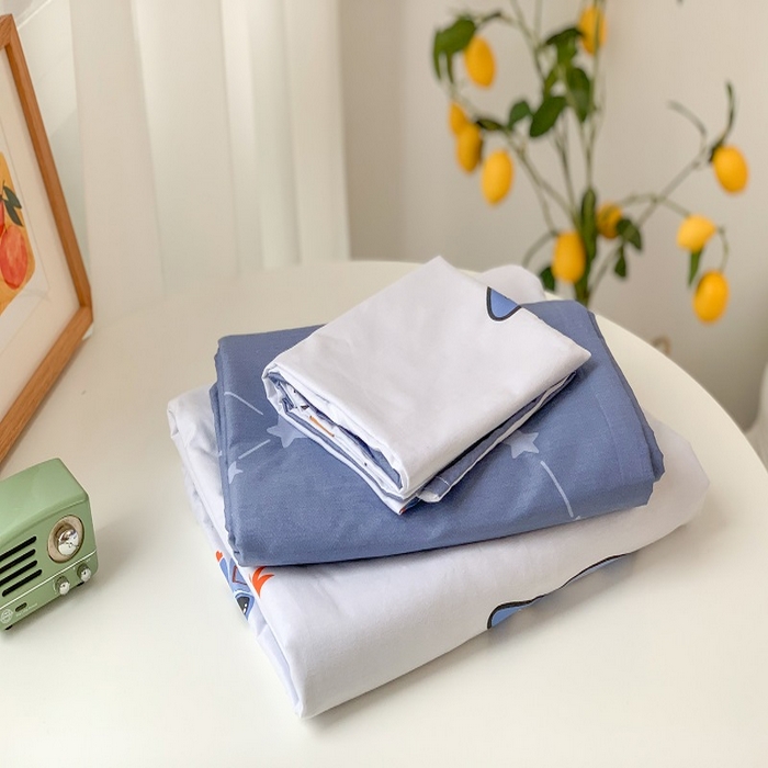 91家纺网 家纺一手货源 找家纺 吉象家纺 2025新款亲肤舒适全棉纯棉小清新卡通系列四件套 太空旅行