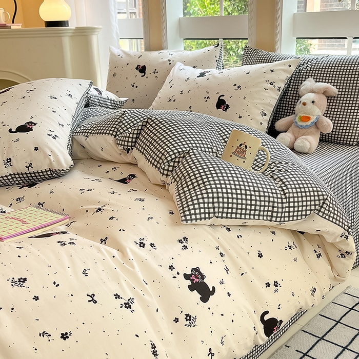 91家纺网 家纺一手货源 找家纺 吉象家纺 2025新款亲肤舒适全棉纯棉小清新卡通系列四件套 小黑猫