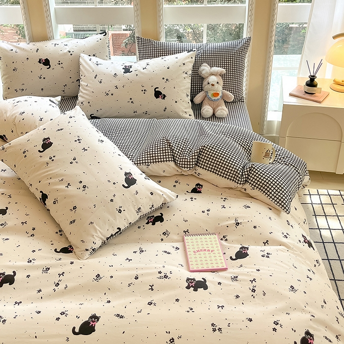 91家纺网 家纺一手货源 找家纺 吉象家纺 2025新款亲肤舒适全棉纯棉小清新卡通系列四件套 小黑猫