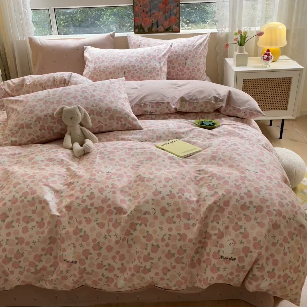 91家纺网 家纺一手货源 找家纺 吉象家纺 2025新款亲肤舒适全棉纯棉小清新卡通系列四件套 心动