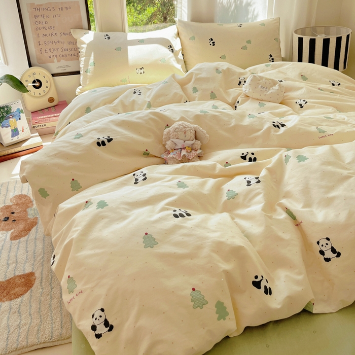 91家纺网 家纺一手货源 找家纺 吉象家纺 2025新款亲肤舒适全棉纯棉小清新卡通系列四件套 熊猫森林