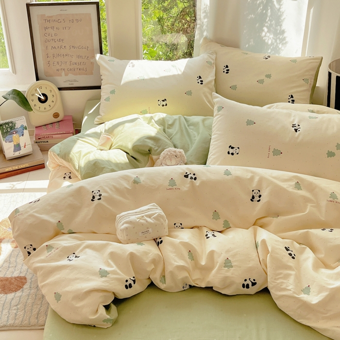 91家纺网 家纺一手货源 找家纺 吉象家纺 2025新款亲肤舒适全棉纯棉小清新卡通系列四件套 熊猫森林
