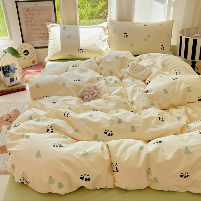 91家纺网 家纺一手货源 找家纺 吉象家纺 2025新款亲肤舒适全棉纯棉小清新卡通系列四件套 熊猫森林