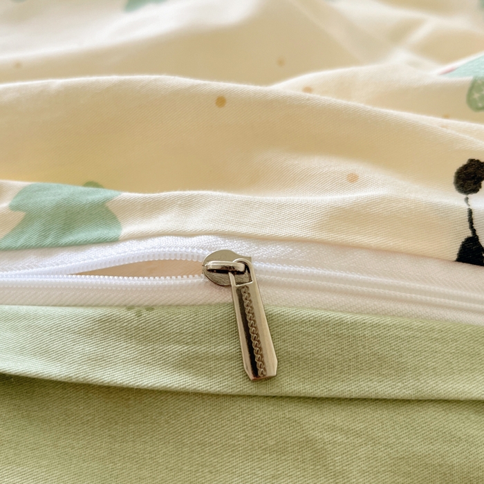 91家纺网 家纺一手货源 找家纺 吉象家纺 2025新款亲肤舒适全棉纯棉小清新卡通系列四件套 熊猫森林