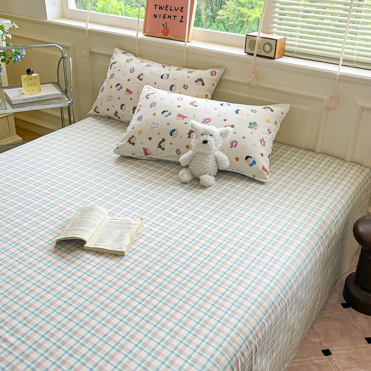 91家纺网 家纺一手货源 找家纺 麦伦家居 2025春夏新款全棉纯棉斜纹40s13372系列-小清新卡通 新新一家