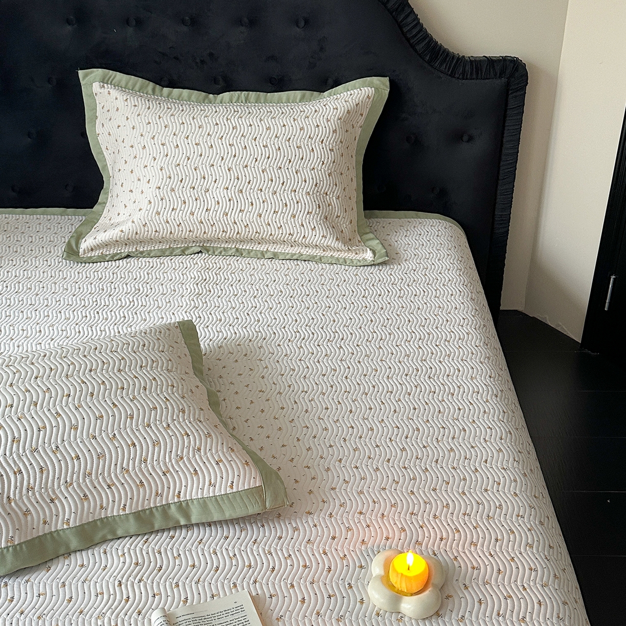 91家纺网 家纺一手货源 找家纺 麦伦家居 2025新款双面莫代尔天丝床盖 清雅-米