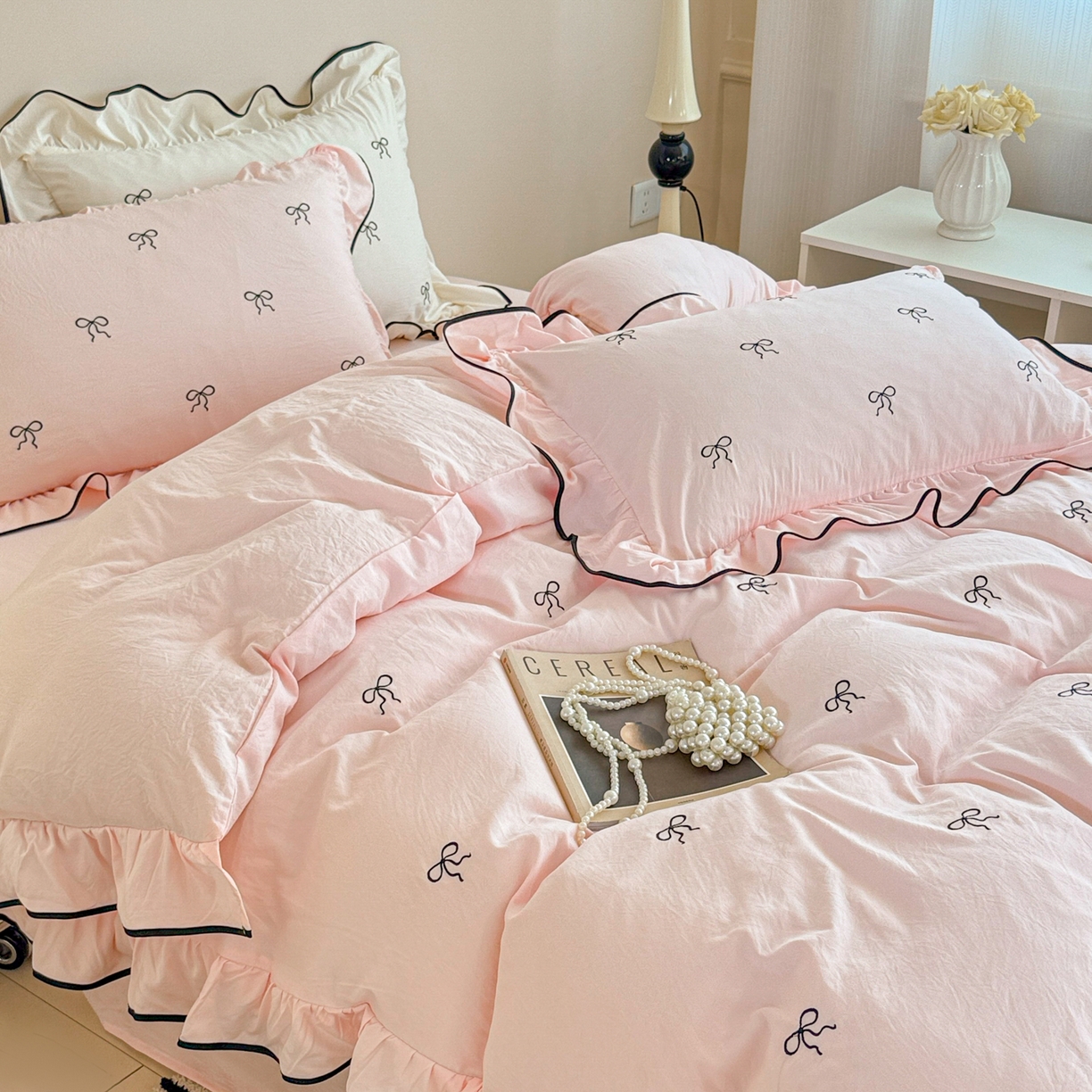 91家纺网 家纺一手货源 找家纺 米可 2025新款云朵棉刺绣花边款四件套 心动-粉