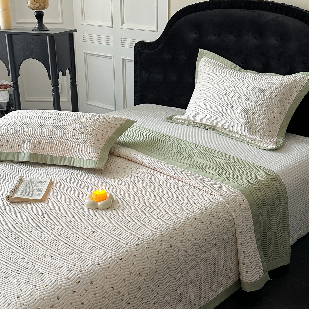 91家纺网 家纺一手货源 找家纺 麦伦家居 2025新款双面莫代尔天丝床盖 清雅-米