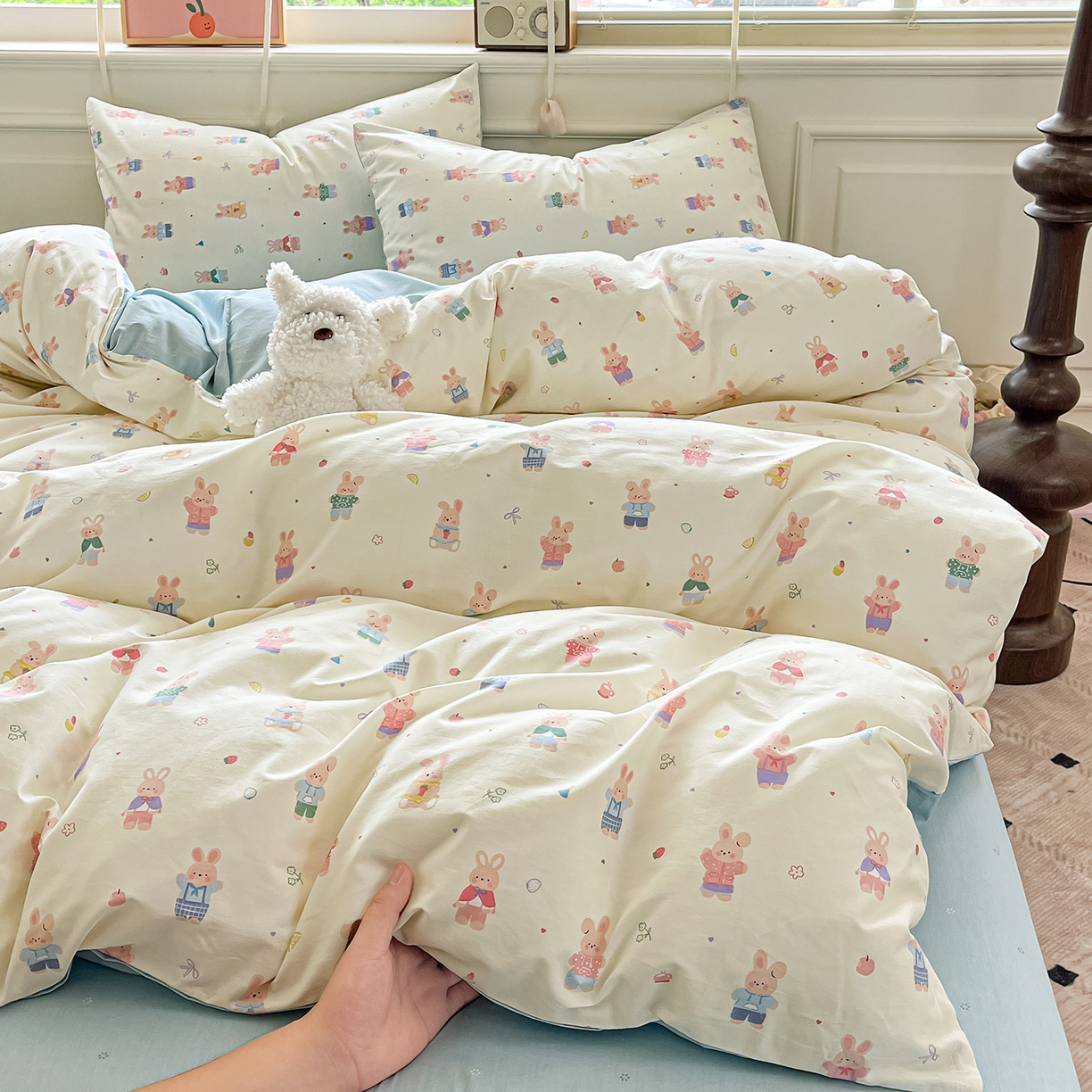 91家纺网 家纺一手货源 找家纺 麦伦家居 2025春夏新款全棉纯棉斜纹40s13372系列-小清新卡通 果冻兔