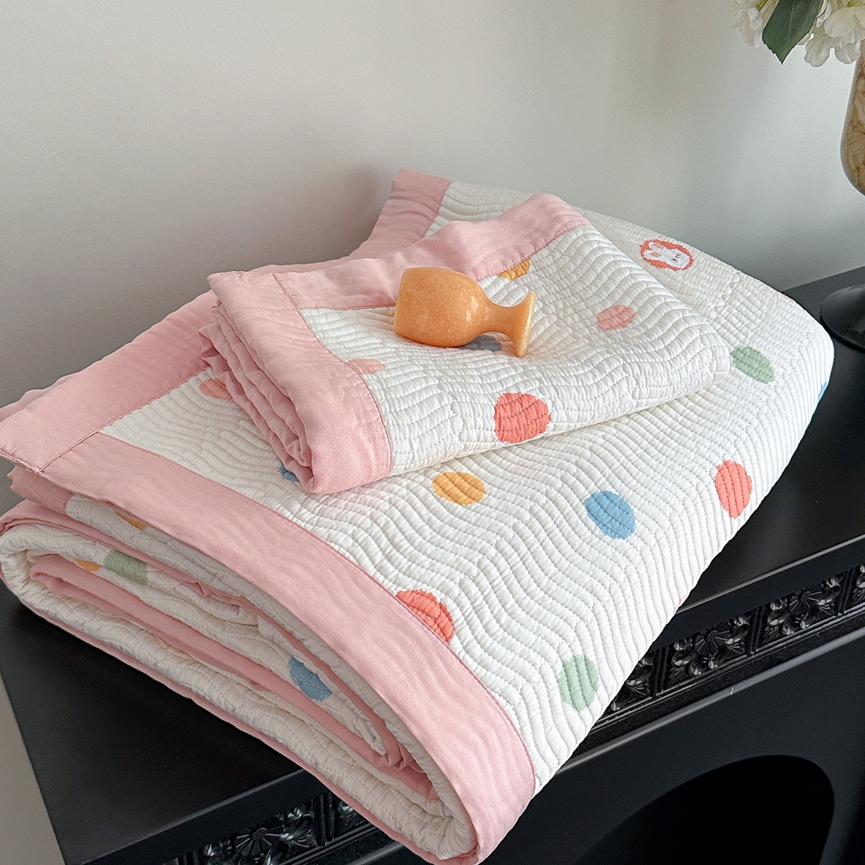 91家纺网 家纺一手货源 找家纺 麦伦家居 2025新款双面莫代尔天丝床盖 糯米团子