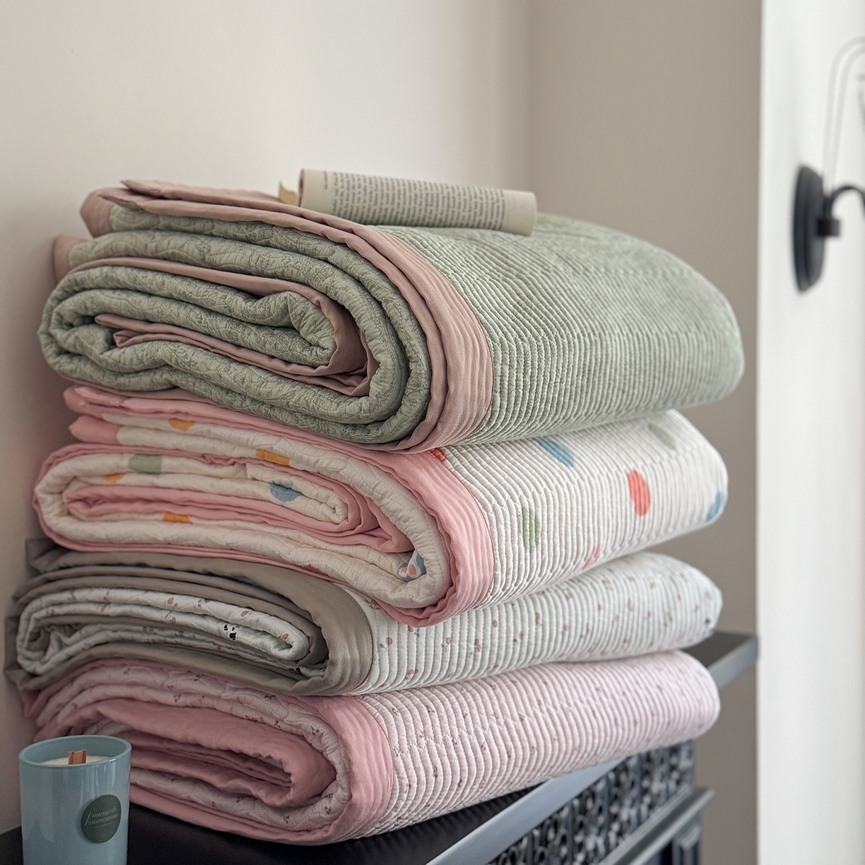 91家纺网 家纺一手货源 找家纺 麦伦家居 2025新款双面莫代尔天丝床盖 组合图仅供参考