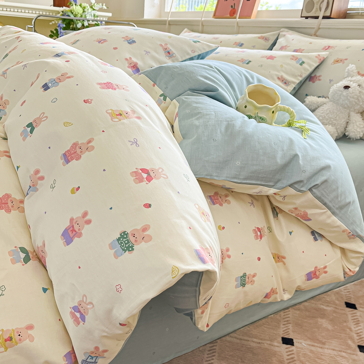 91家纺网 家纺一手货源 找家纺 麦伦家居 2025春夏新款全棉纯棉斜纹40s13372系列-小清新卡通 果冻兔