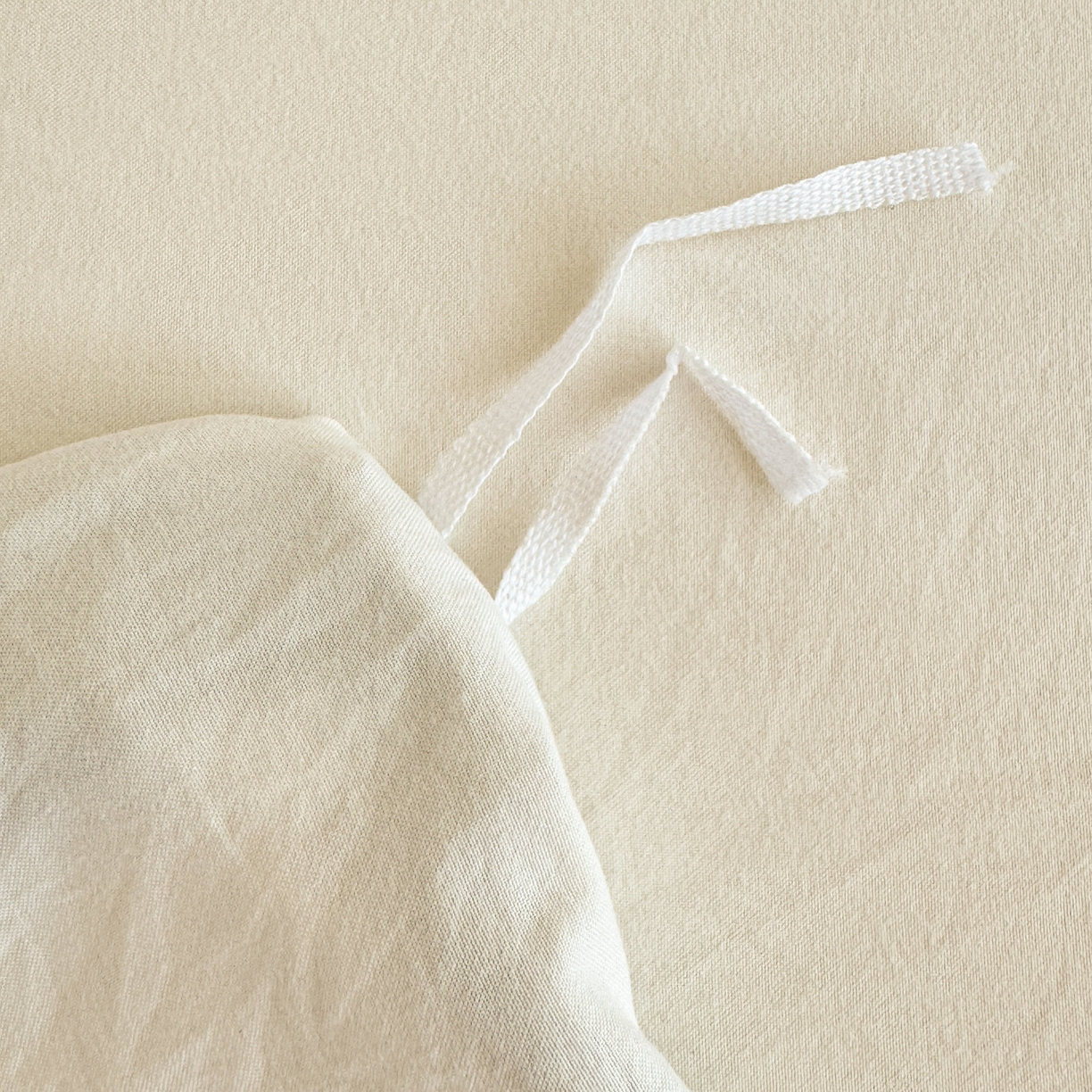 91家纺网 家纺一手货源 找家纺 米可 2025新款云朵棉刺绣花边款四件套 爱心-白