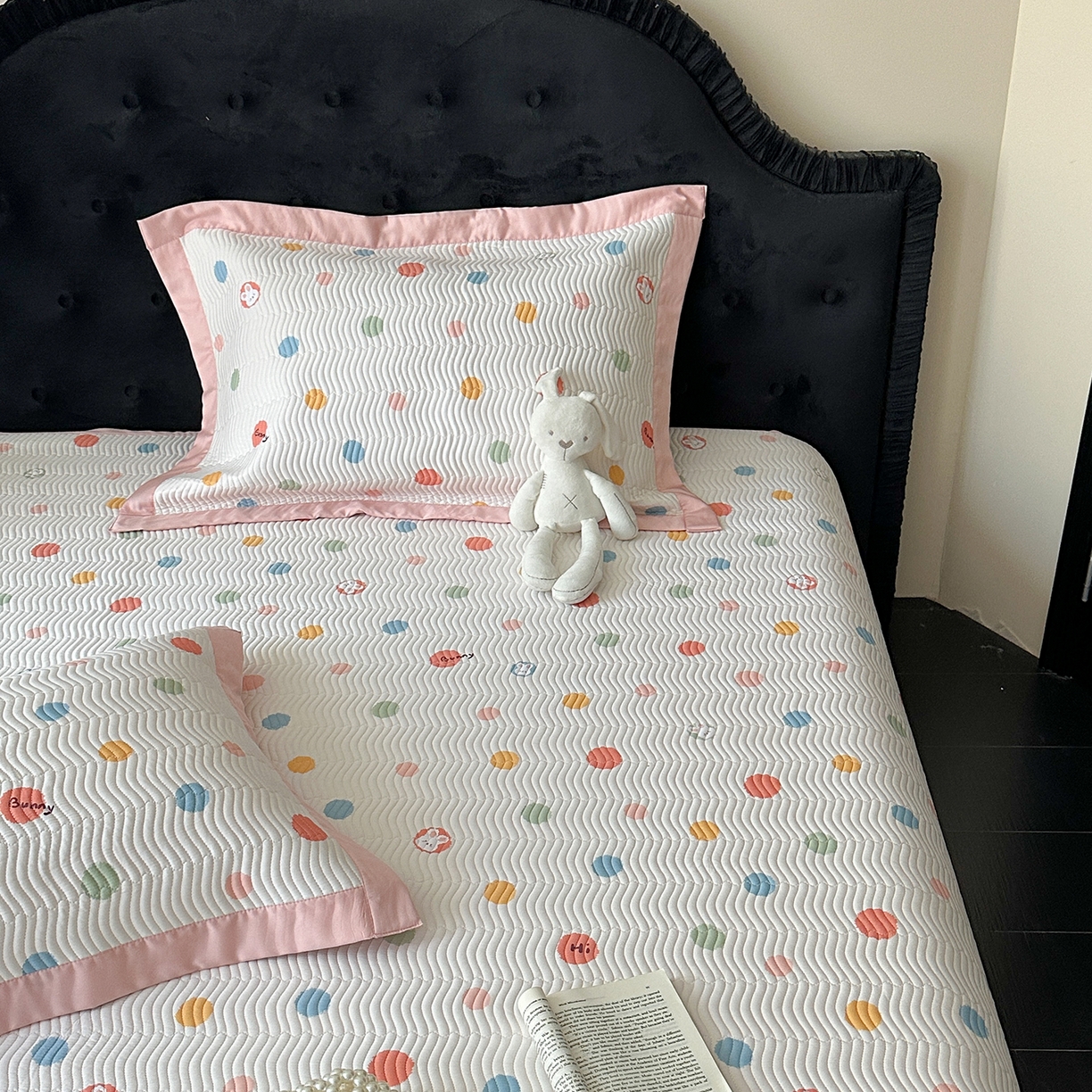 91家纺网 家纺一手货源 找家纺 麦伦家居 2025新款双面莫代尔天丝床盖 糯米团子