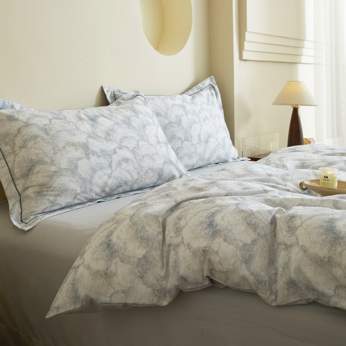 91家纺网 家纺一手货源 找家纺 沐白家居 2025新款全棉生态磨毛四件套雾林-浅灰