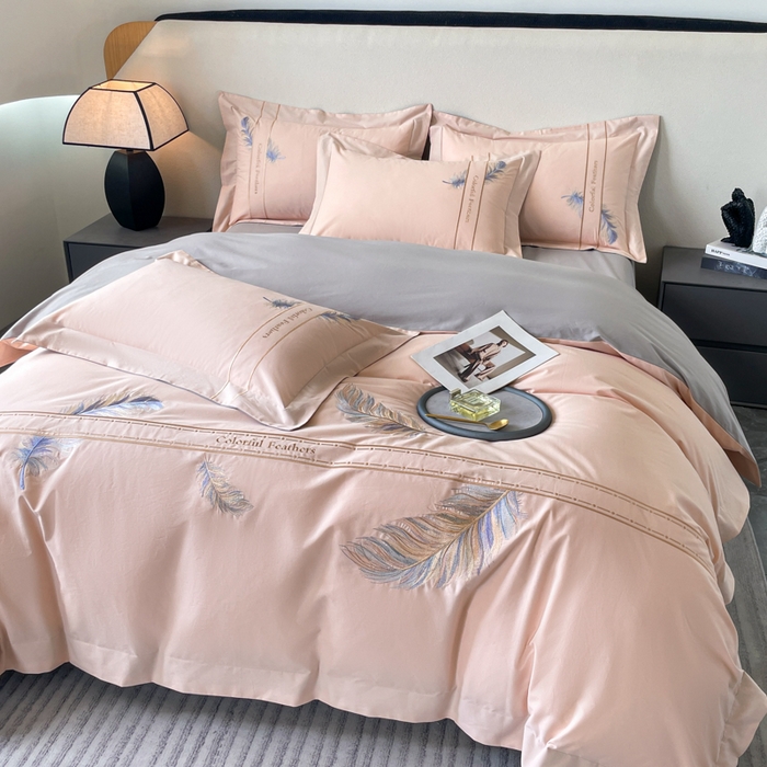 91家纺网 家纺一手货源 找家纺 桃园 2025新款纯棉全棉长绒棉磨毛四件套不掉毛-羽翼 （高端礼盒） 羽翼-豆沙粉