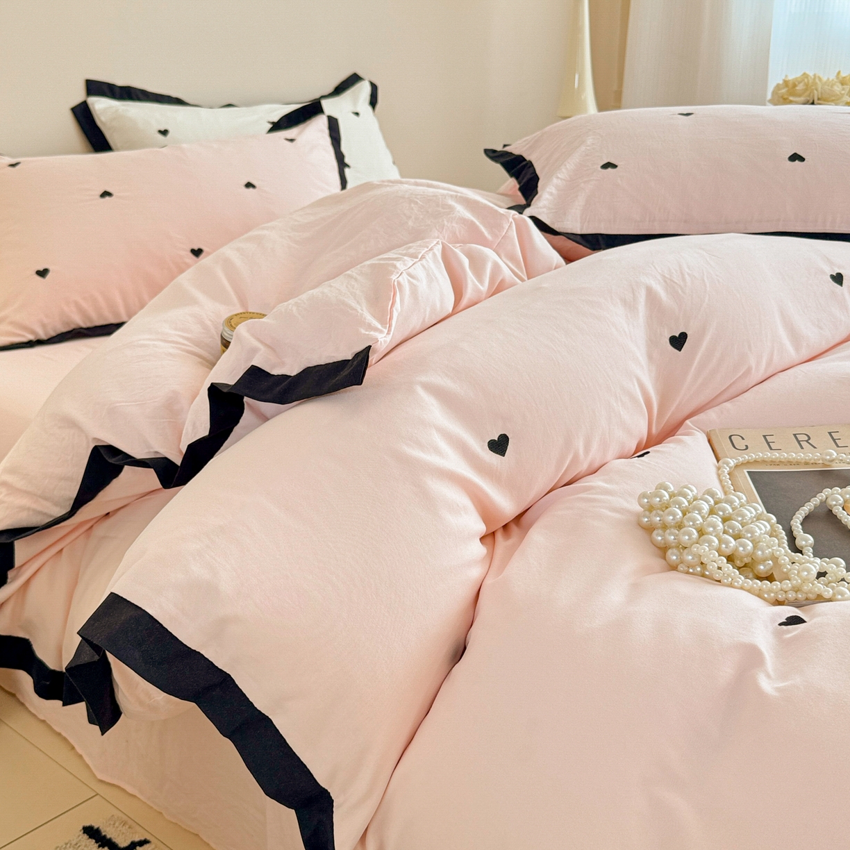 91家纺网 家纺一手货源 找家纺 米可 2025新款云朵棉刺绣花边款四件套 爱心-粉