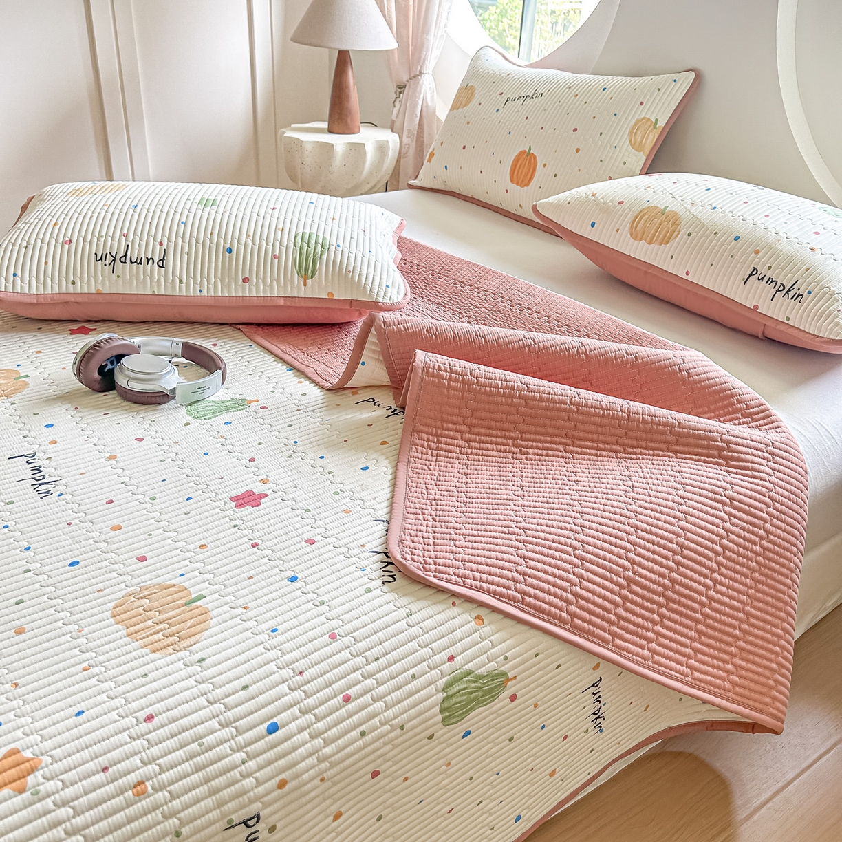 91家纺网 家纺一手货源 找家纺 橘夏家纺 2025新款全棉床盖三件套 南瓜派对