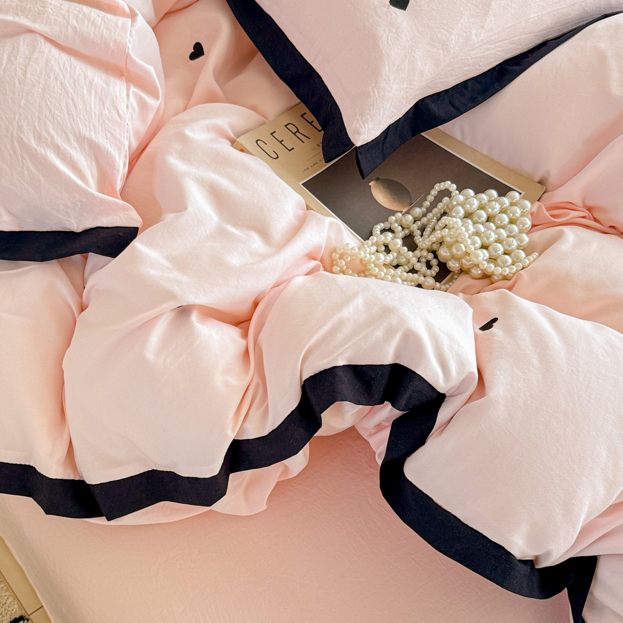 91家纺网 家纺一手货源 找家纺 米可 2025新款云朵棉刺绣花边款四件套 爱心-粉