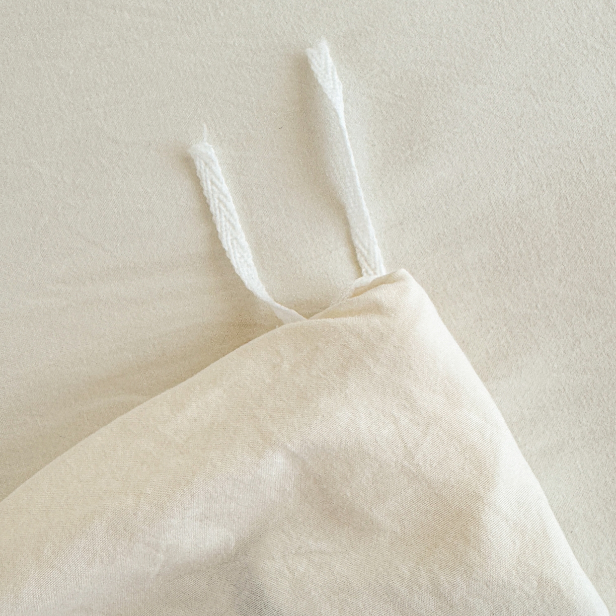 91家纺网 家纺一手货源 找家纺 （总）米可 2025新款云朵棉刺绣花边款四件套