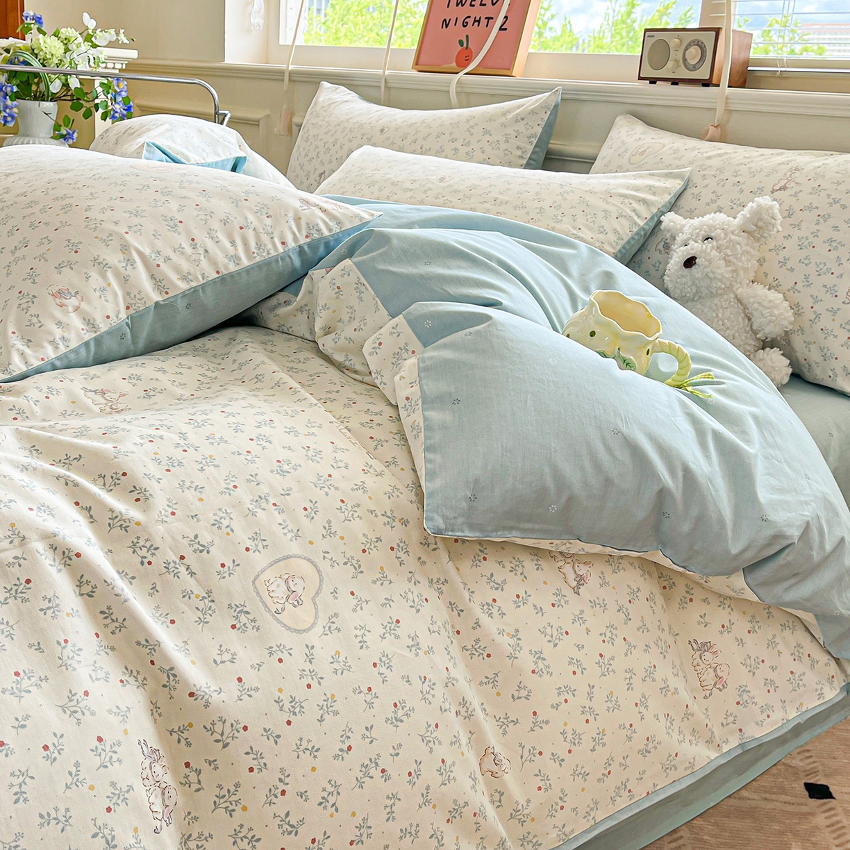 91家纺网 家纺一手货源 找家纺 麦伦家居 2025春夏新款全棉纯棉斜纹40s13372系列-小清新卡通 蓝心兔