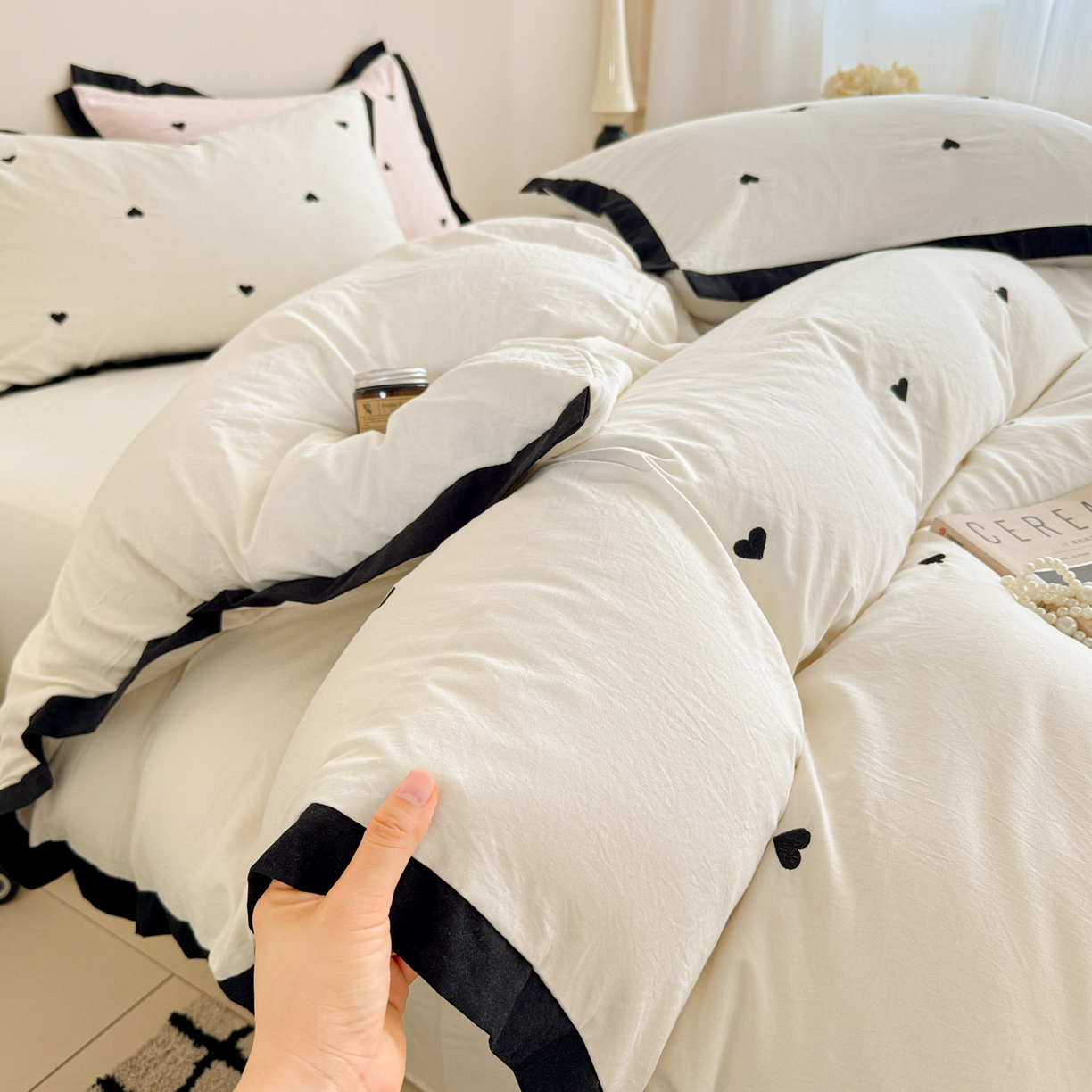 91家纺网 家纺一手货源 找家纺 米可 2025新款云朵棉刺绣花边款四件套 爱心-白