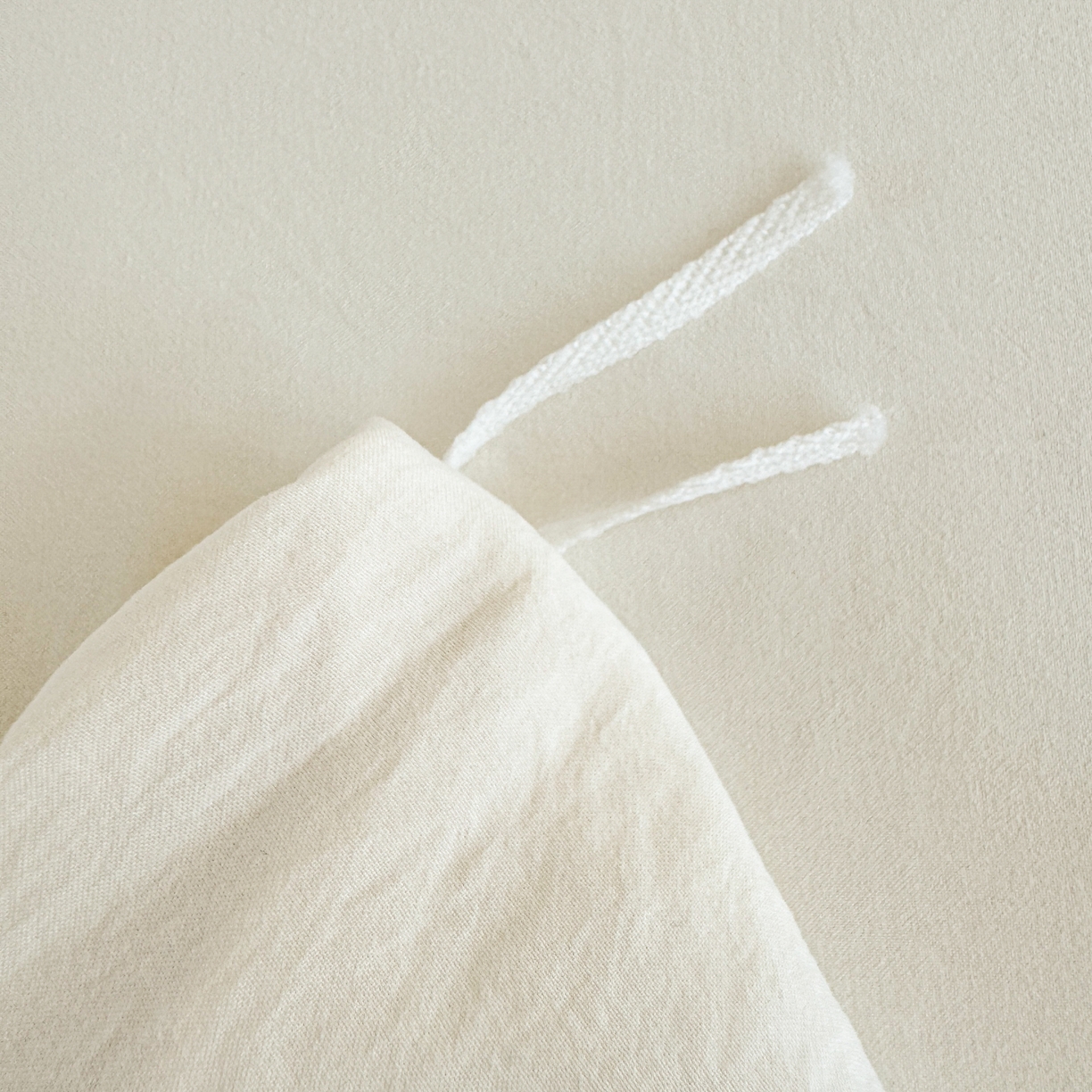 91家纺网 家纺一手货源 找家纺 米可 2025新款云朵棉刺绣花边款四件套 心动-白